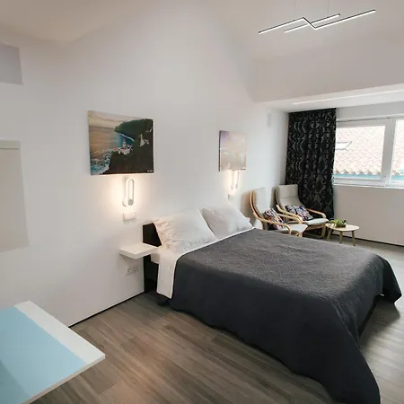 Cozy Seaside C - Faraway Lagoa (Azores)
